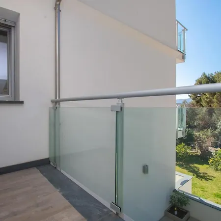 Apartment Sulmare 8 *